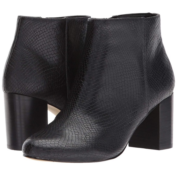 Bella Vita Shoes - Wide fit snakeskin ankle boot black